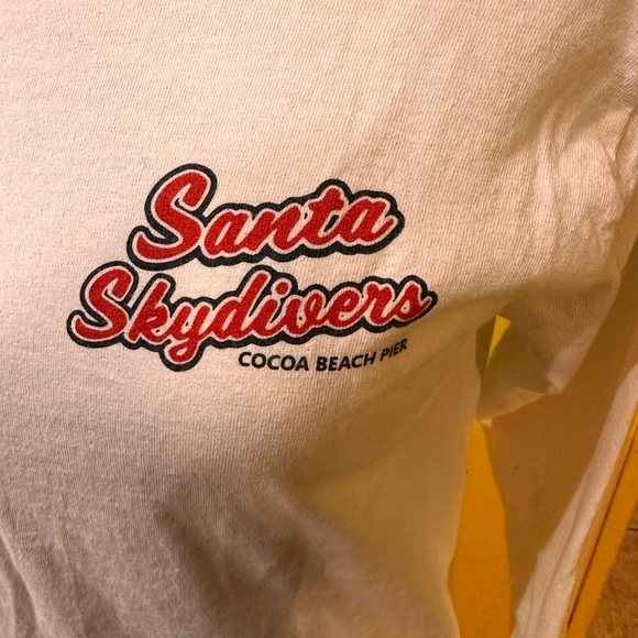 Vintage Cocoa beach Santa Skydivers shirt - Picture 2 of 5